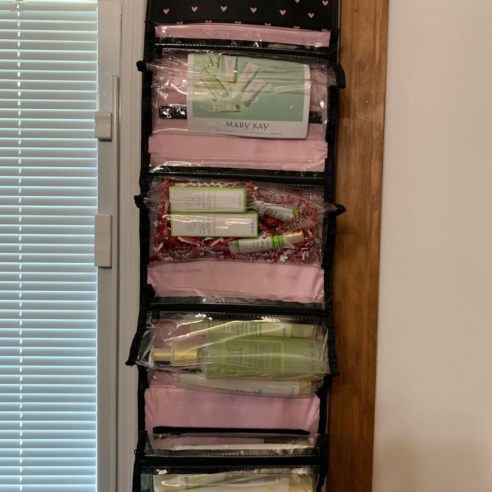 Mary Kay Travel Roll Up Bag Satin Body, Hand and Lip sets